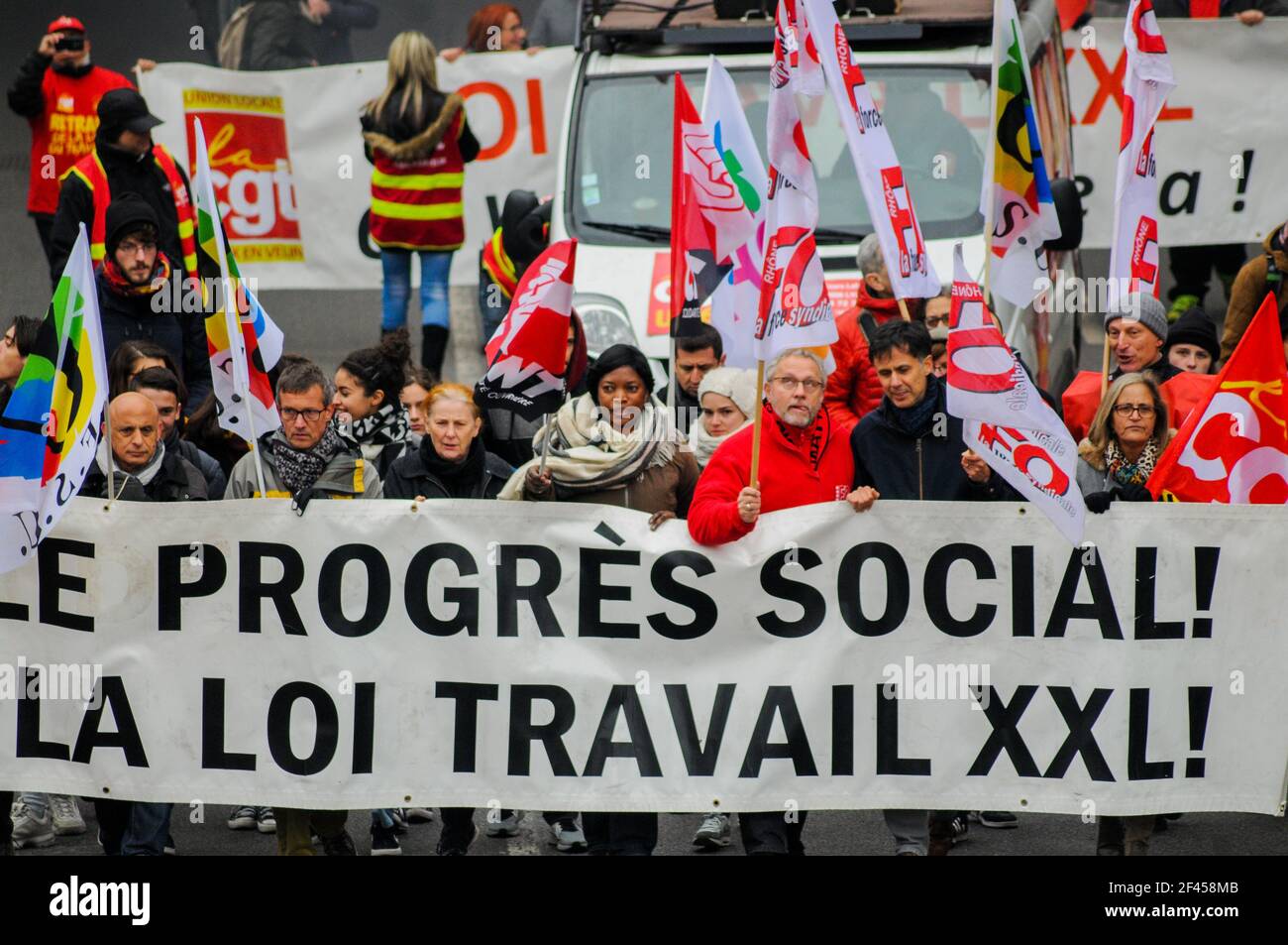 Les cheminots de la SNFC prennent la rue pour protester contre le droit du travail présumé, Lyon, France Banque D'Images