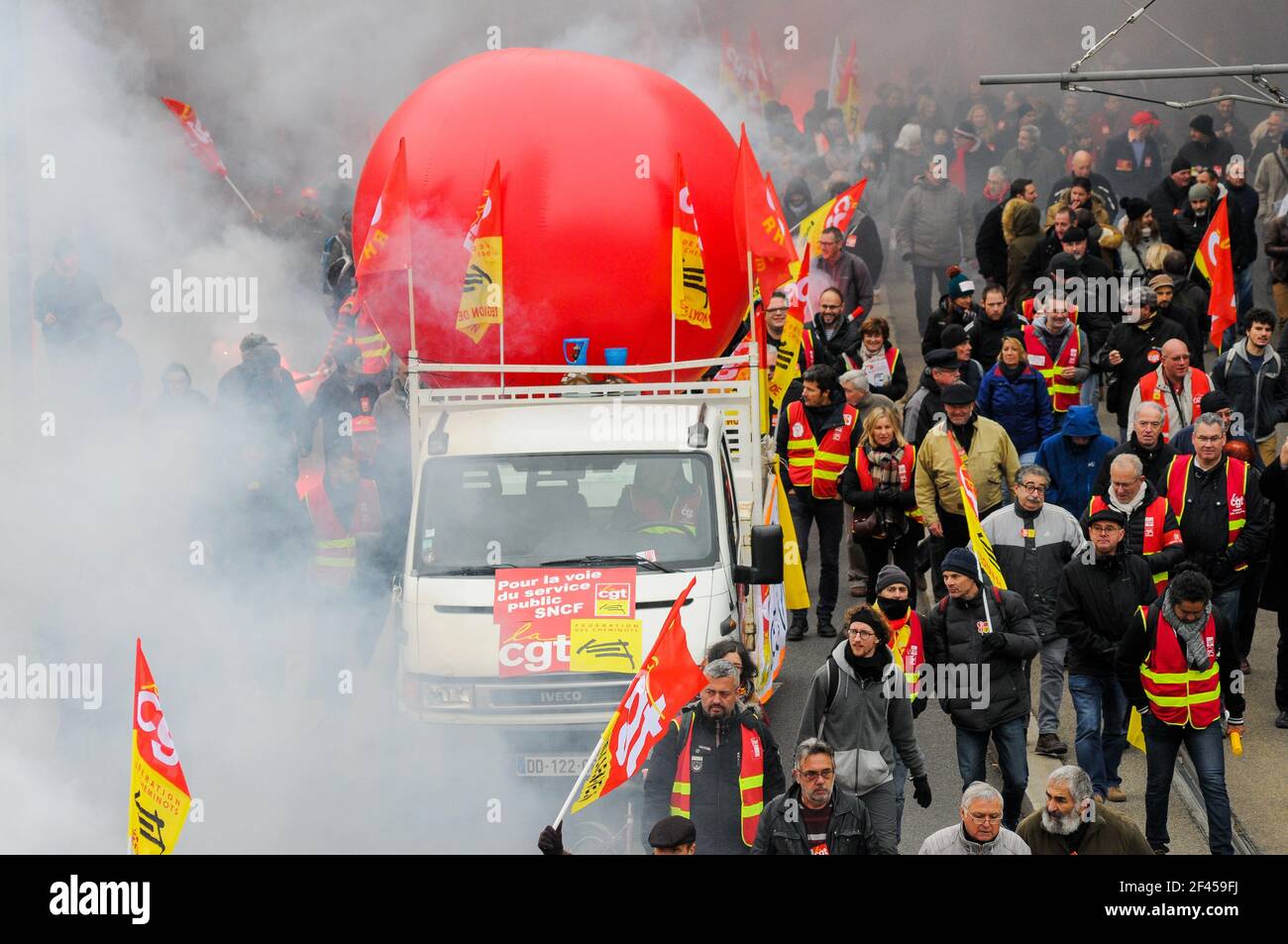 Les cheminots de la SNFC prennent la rue pour protester contre le droit du travail présumé, Lyon, France Banque D'Images
