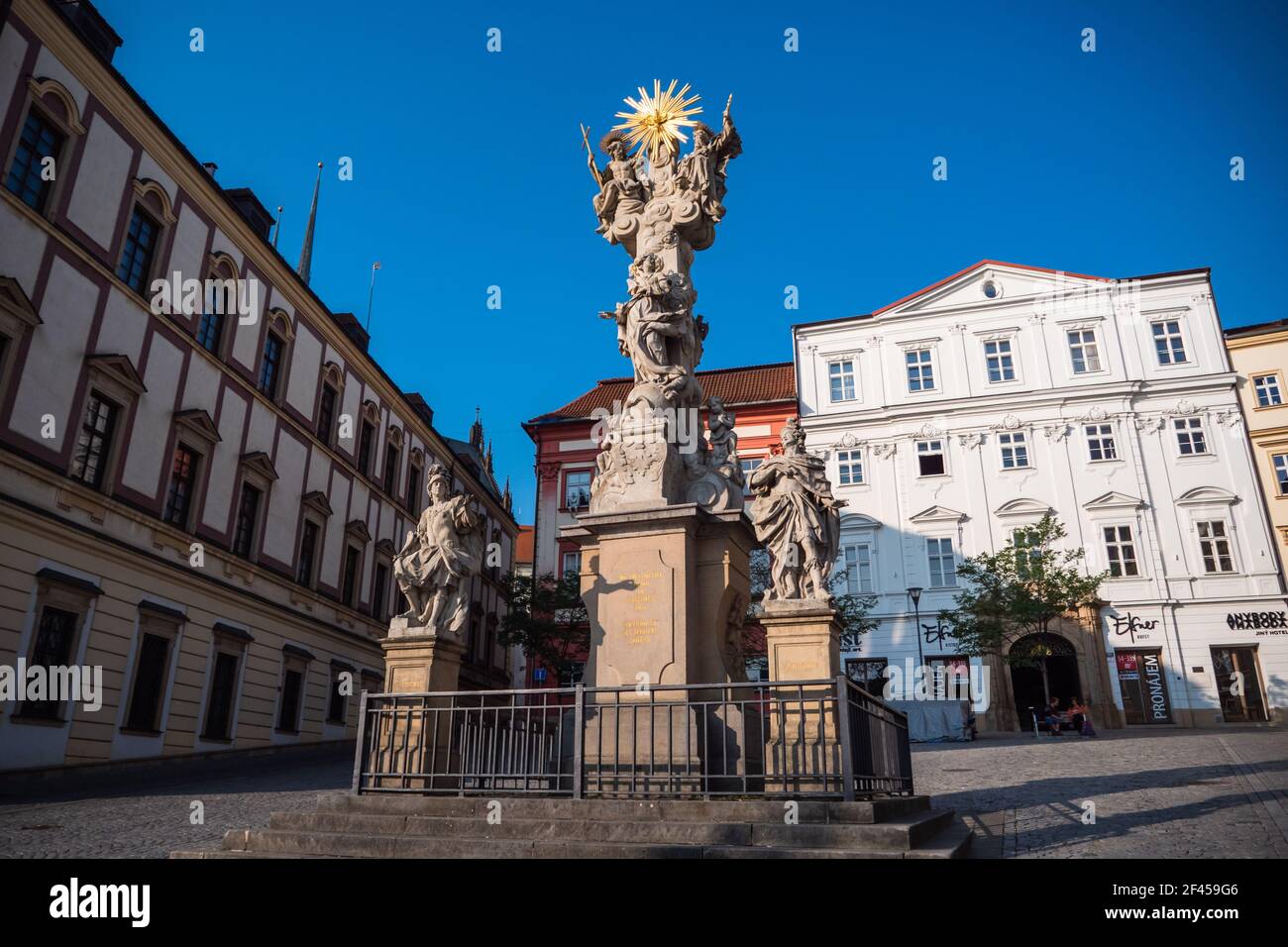 Brno, République tchèque - septembre 12 2020 : colonne de la Sainte Trinité appelée sloup nejsetejsi trojice sur le marché aux choux Zelny TRH, un mémorial baroque pour Banque D'Images