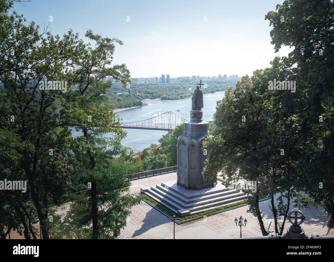 Volodymyr le Grand Monument et la vue aérienne du fleuve Dniepr - Kiev, Ukraine Banque D'Images