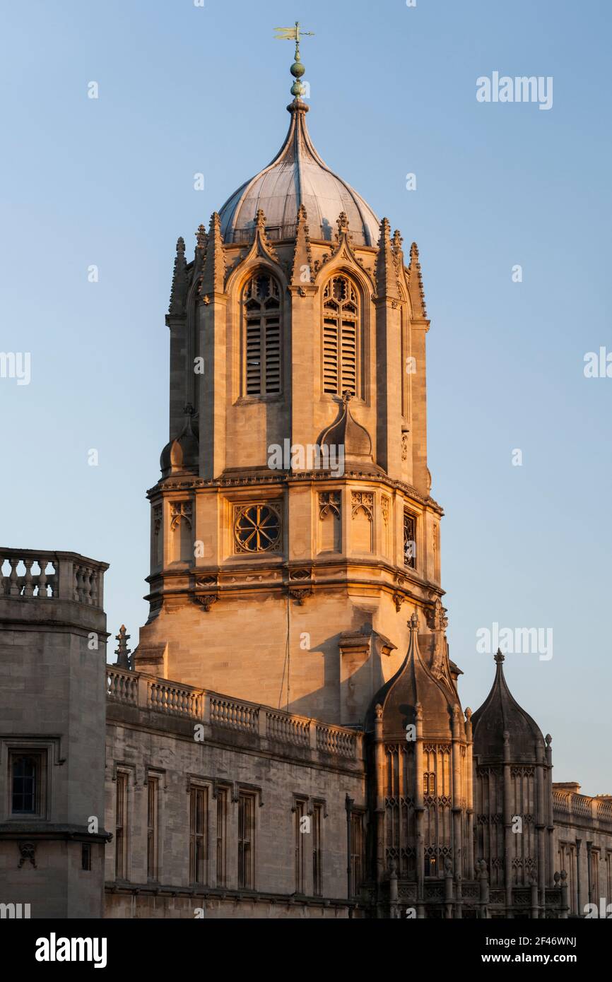 Tom Tower, le clocher de Christ Church, Université d'Oxford, Angleterre Banque D'Images