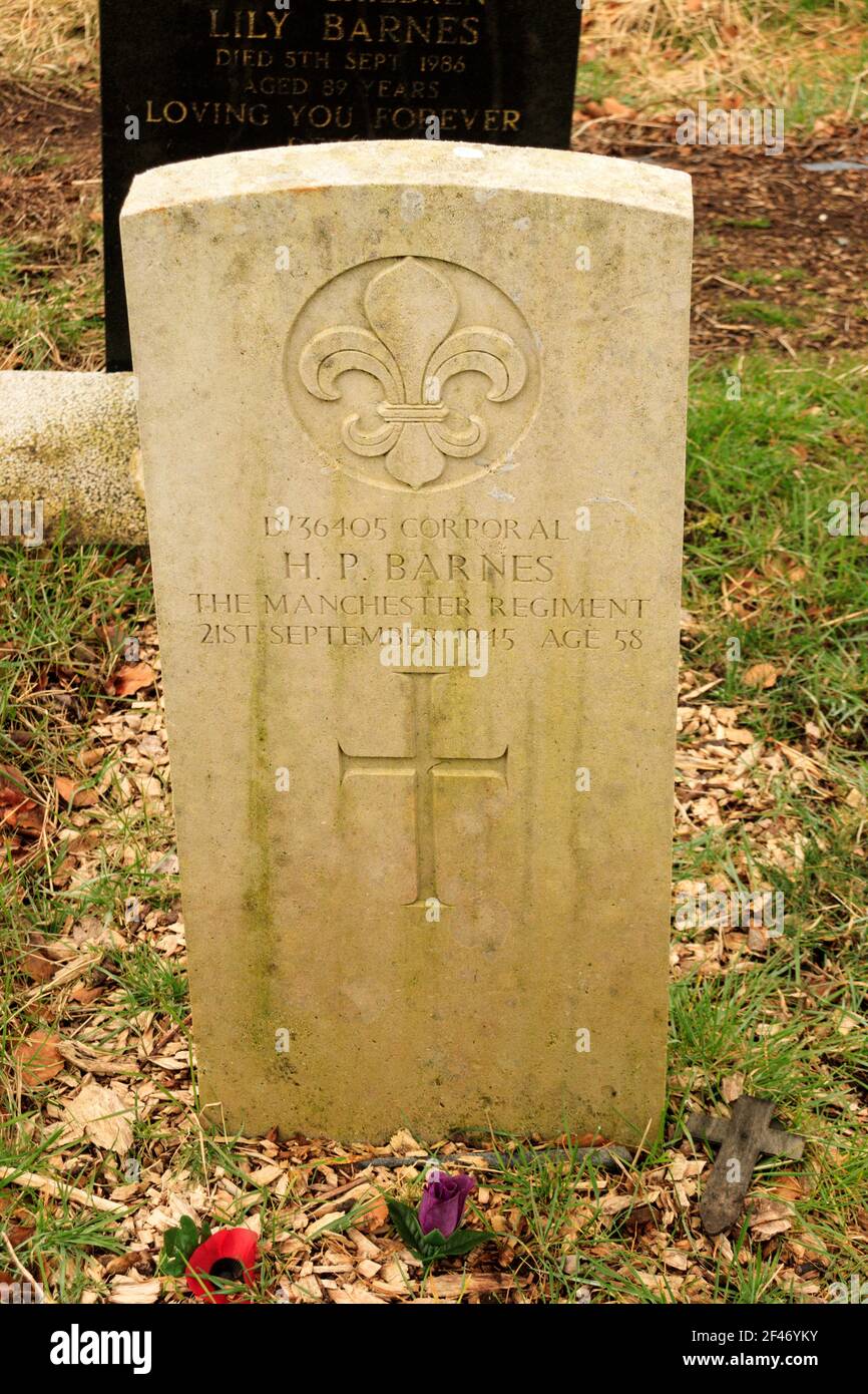 Tombe de guerre du Commonwealth au cimetière Blackburn. Banque D'Images