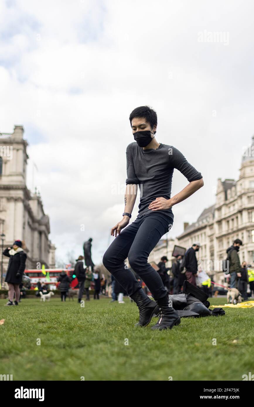 Parliament Square, Londres, le 15 mars 2021 - "Kill the Bill" proteste contre le nouveau projet de loi de police et l'oppression des femmes. Banque D'Images