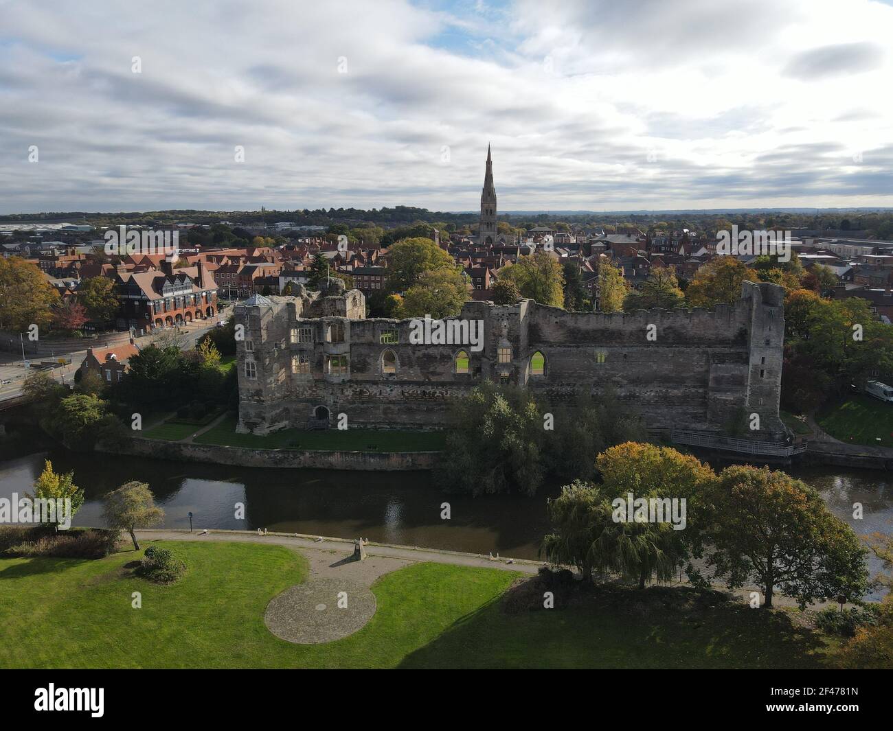 Newark sur Trent Castle England image aérienne. Banque D'Images
