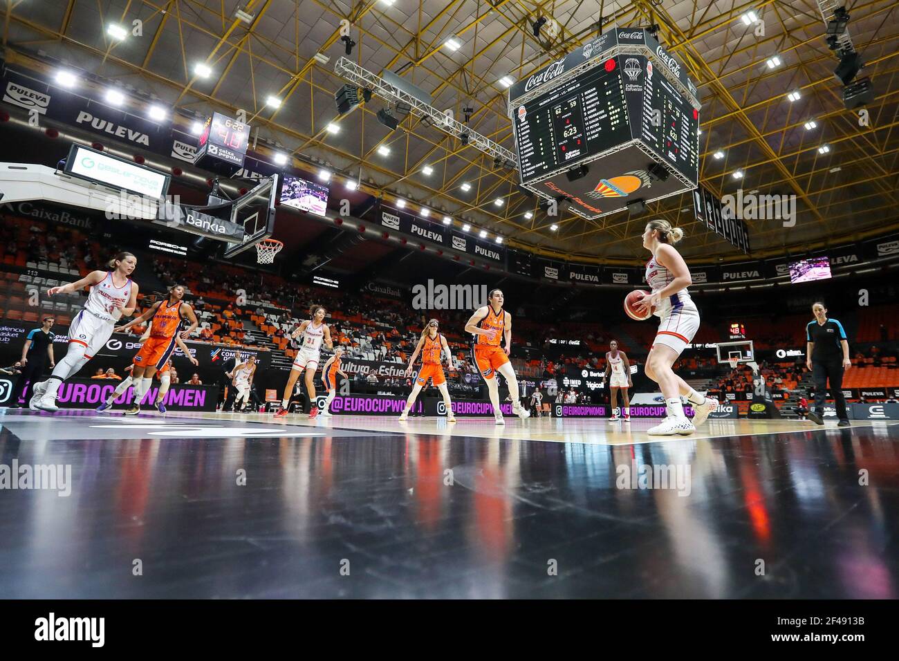 Vue générale pendant l'Eurocup des femmes, match de basket-ball quart de  finale entre Valencia basket et ESBVA-LM le 18 mars 2021 au Pavillon Fuente  de San Luis à Valence, Espagne - photo