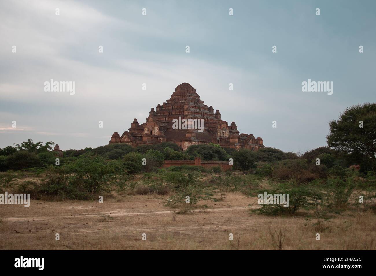 BAGAN, NYAUNG-U, MYANMAR - 2 JANVIER 2020 : temple de pagode historique et religieux de l'ancien royaume païen Banque D'Images