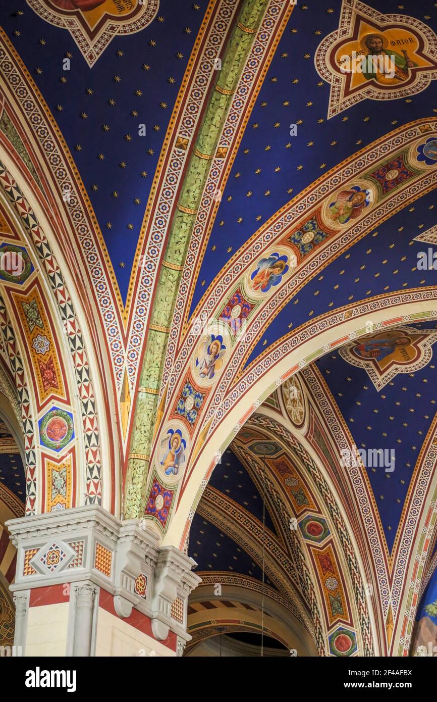 Cortona, Italie. Plafond voûté côtelé de l'église du plafond voûté de l'église de Santa Margherita. (À usage éditorial uniquement) Banque D'Images