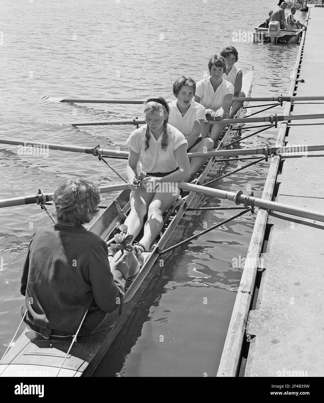Championnats d'aviron de Bosbaan. Quatre double dames Date Juillet 27, 1963 Lieu Amsterdam, Amsterdamse Bos, Bosbaan, Hollande-sept. Banque D'Images