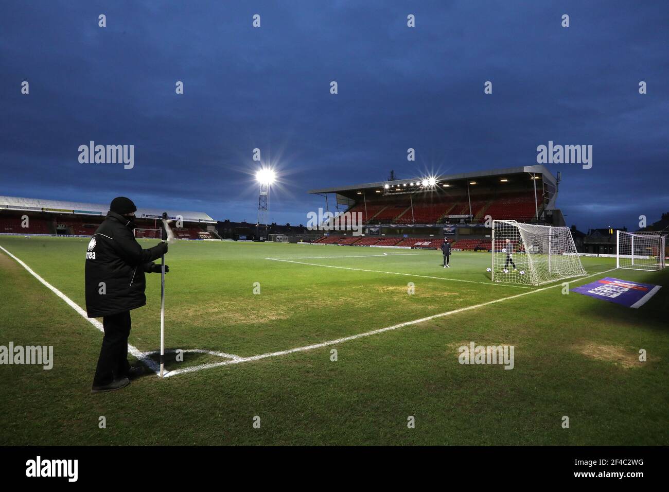 Vue générale du parc Blundell pendant le match de la ligue FEL de Sky Bet deux entre Grimsby Town et Crawley Town au parc Blundell à Cleethorpes. Banque D'Images