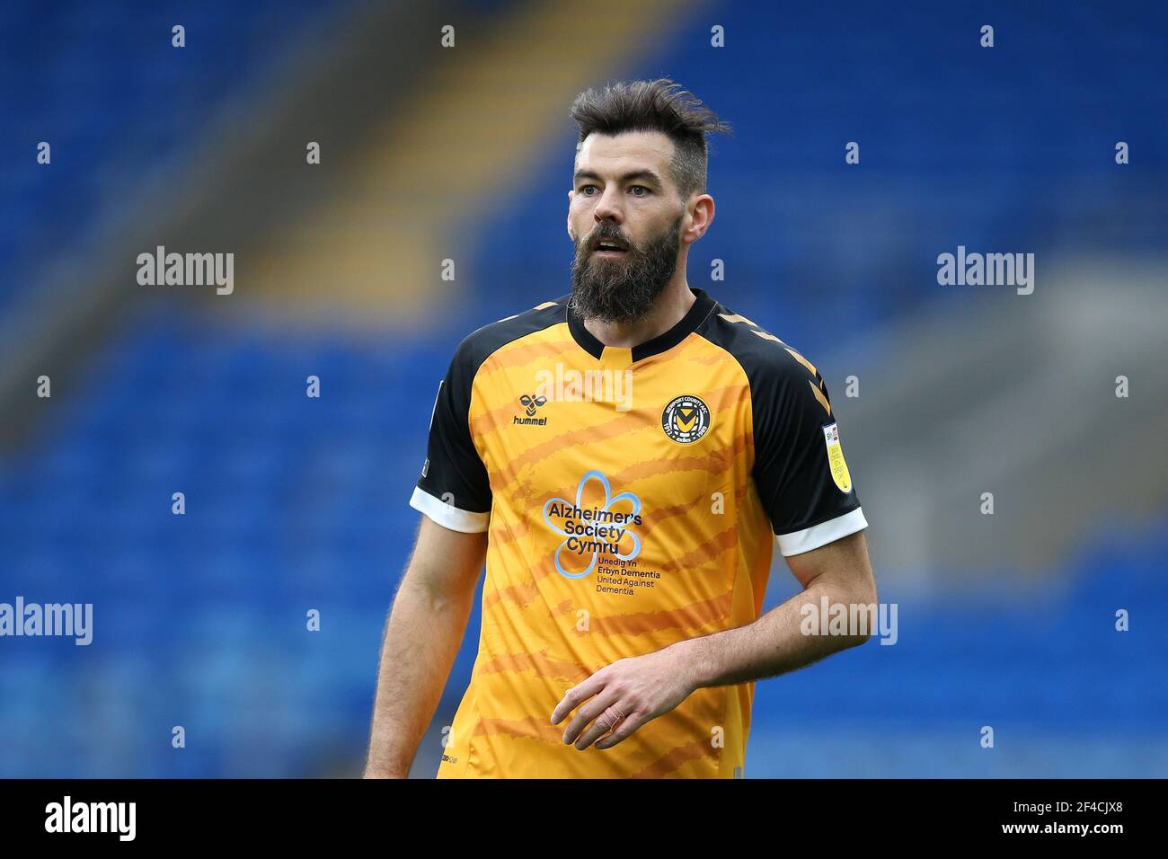 Cardiff, Royaume-Uni. 20 mars 2021. Joe Ledley, du comté de Newport, regarde. EFL football League Two Match, Newport County v Leyton Orient au stade de Cardiff, pays de Galles, le samedi 20 mars 2021. Cette image ne peut être utilisée qu'à des fins éditoriales. Utilisation éditoriale uniquement, licence requise pour une utilisation commerciale. Aucune utilisation dans les Paris, les jeux ou les publications d'un seul club/ligue/joueur. photo par Andrew Orchard/Alay Live News Banque D'Images