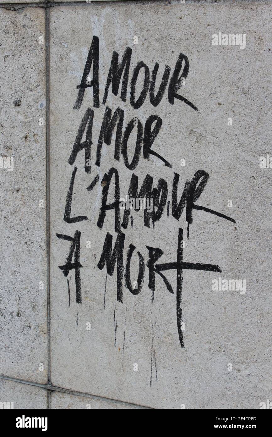 poème français sur le mur amour, amour, mort, paris, france, Banque D'Images