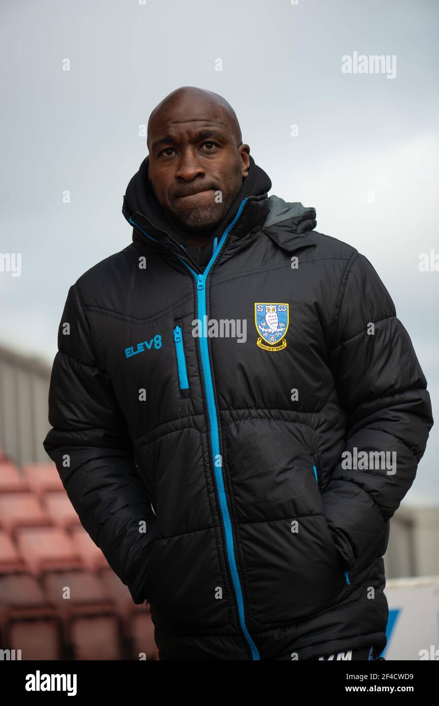 BARNSLEY, ANGLETERRE. 20 MARS : Darren Moore, responsable mercredi de Sheffield, avant le match de championnat SkyBet entre Barnsley et Sheffield mercredi à Oakwell, Barnsley, le samedi 20 mars 2021. (Credit: Pat Scaasi | MI News) Credit: MI News & Sport /Alay Live News Banque D'Images