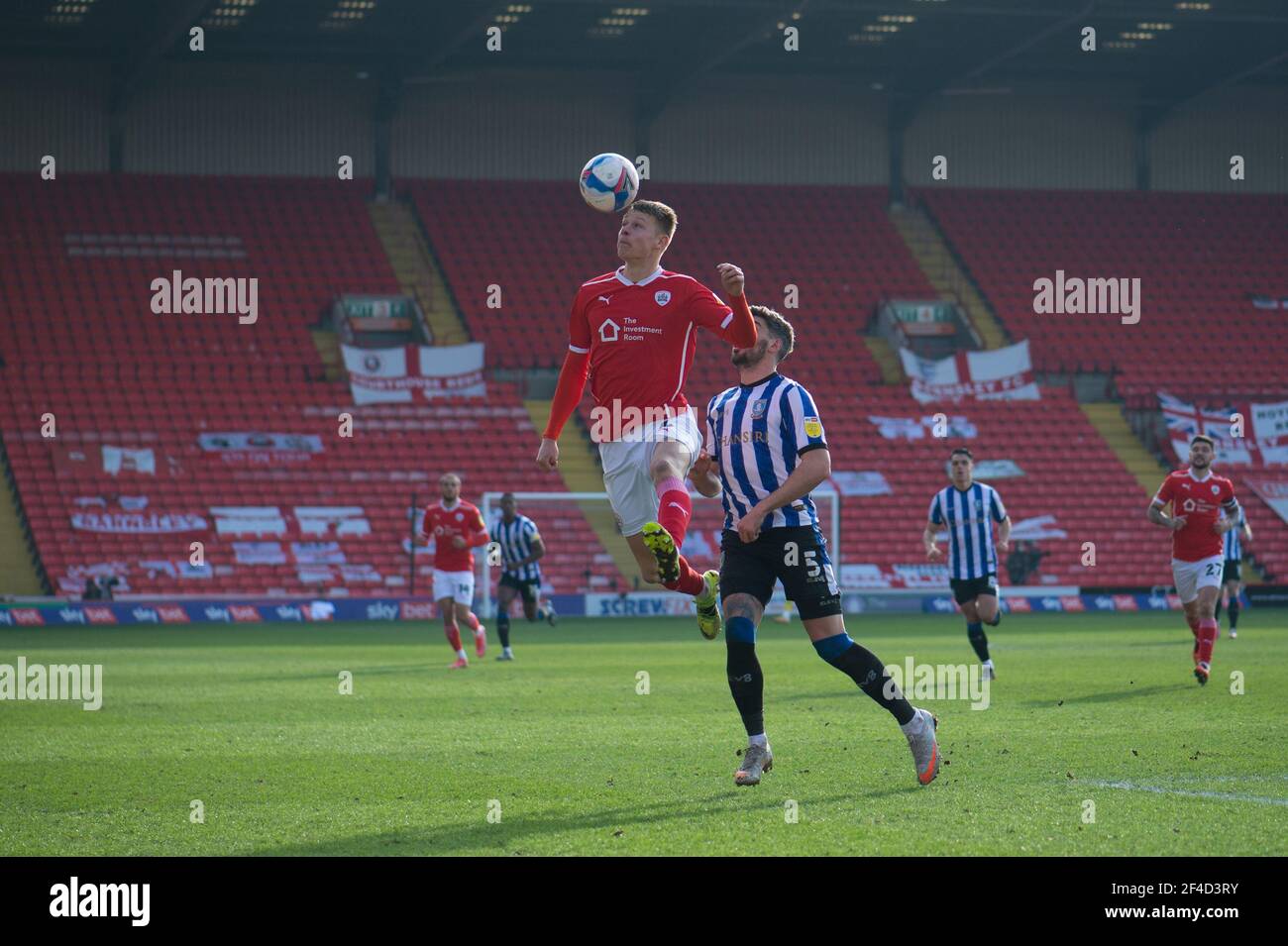 BARNSLEY, ANGLETERRE. 20 MARS : Mads Juel Andersen de Barnsley remporte un titre lors du match de championnat SkyBet entre Barnsley et Sheffield mercredi à Oakwell, Barnsley, le samedi 20 mars 2021. (Credit: Pat Scaasi | MI News) Credit: MI News & Sport /Alay Live News Banque D'Images