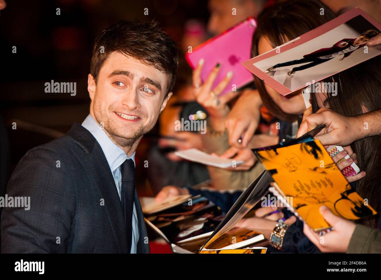 Daniel Radcliffe arrive à la première de tuer vos Darlings Dans le cadre du 57e Festival du film BFI au Odeon Leicester Square - Londres Banque D'Images