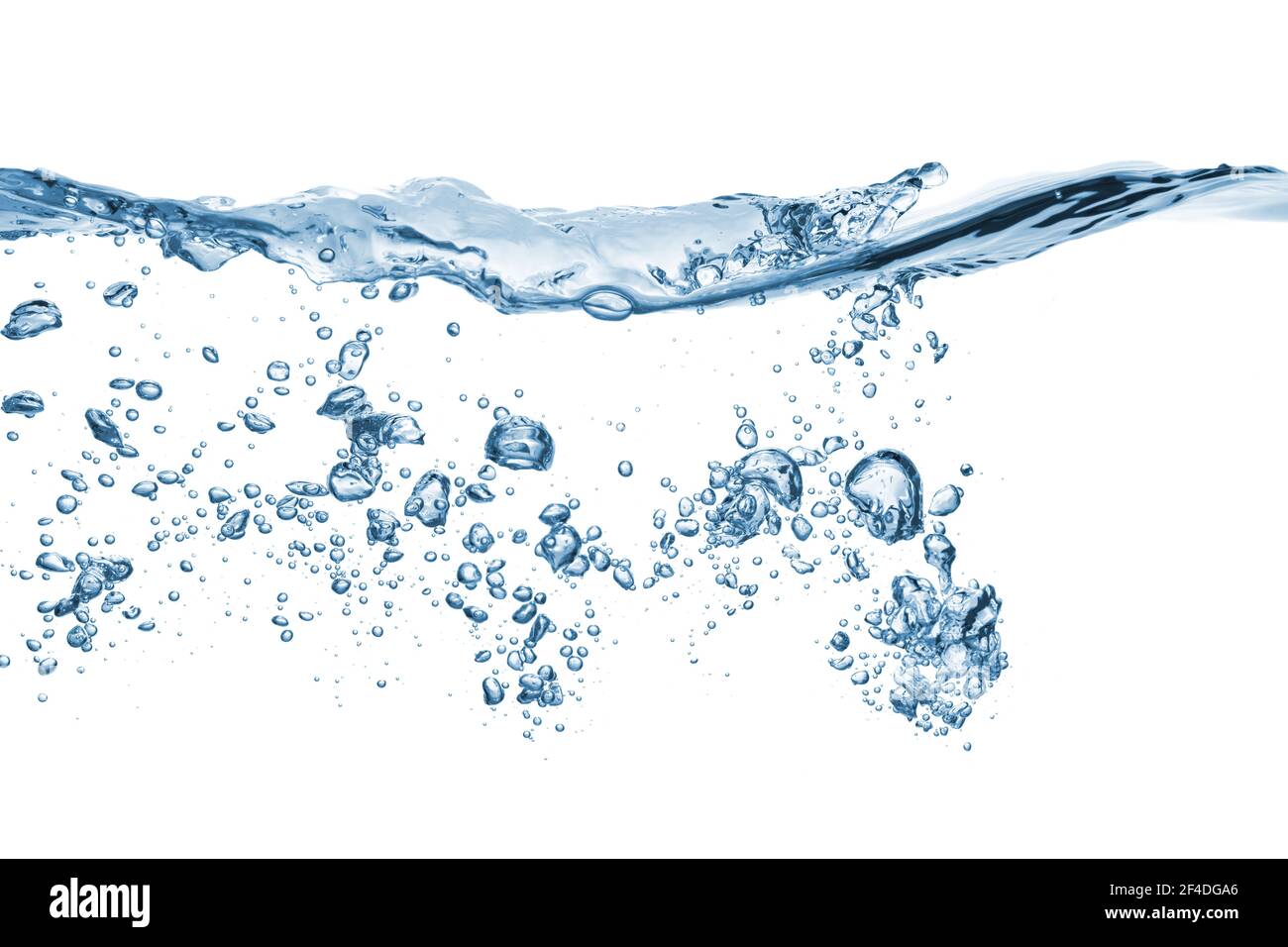 Eau claire surface d'onde de projection de liquide avec ondulation et bulles sur fond blanc Banque D'Images