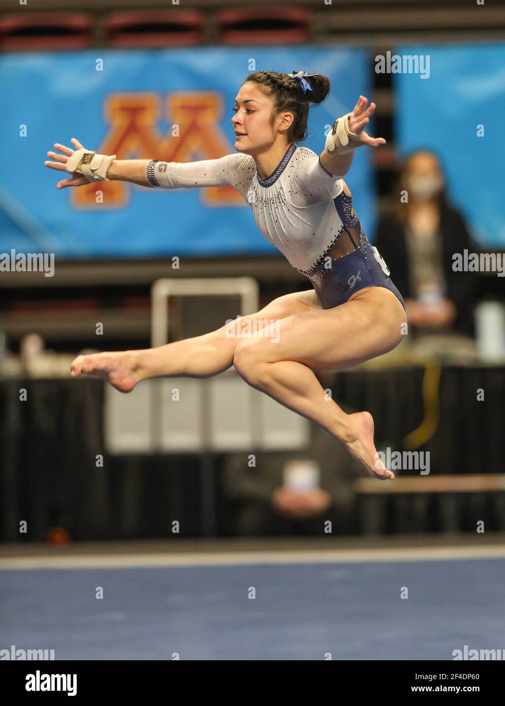 Minneapolis, MN, États-Unis. 20 mars 2021. Alissa Bonsall, de Penn State, exécute sa routine de plancher lors des Championnats de gymnastique Big 10 2021 au Maturi Pavilion à Minneapolis, MN. Kyle Okita/CSM/Alamy Live News Banque D'Images