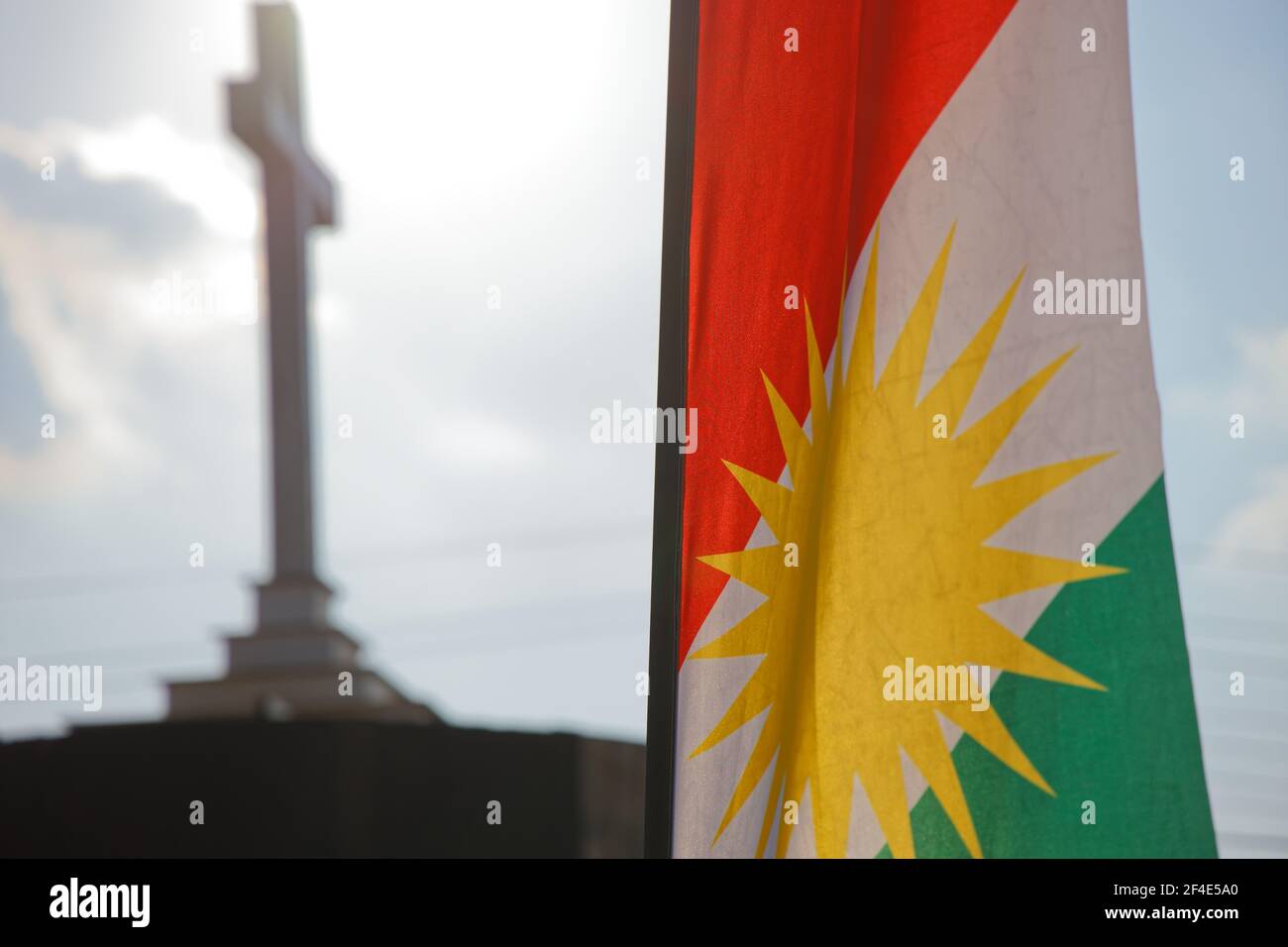 Erbil, Irak. Un drapeau kurde à Ankawa. Crédit: MLBARIONA Banque D'Images