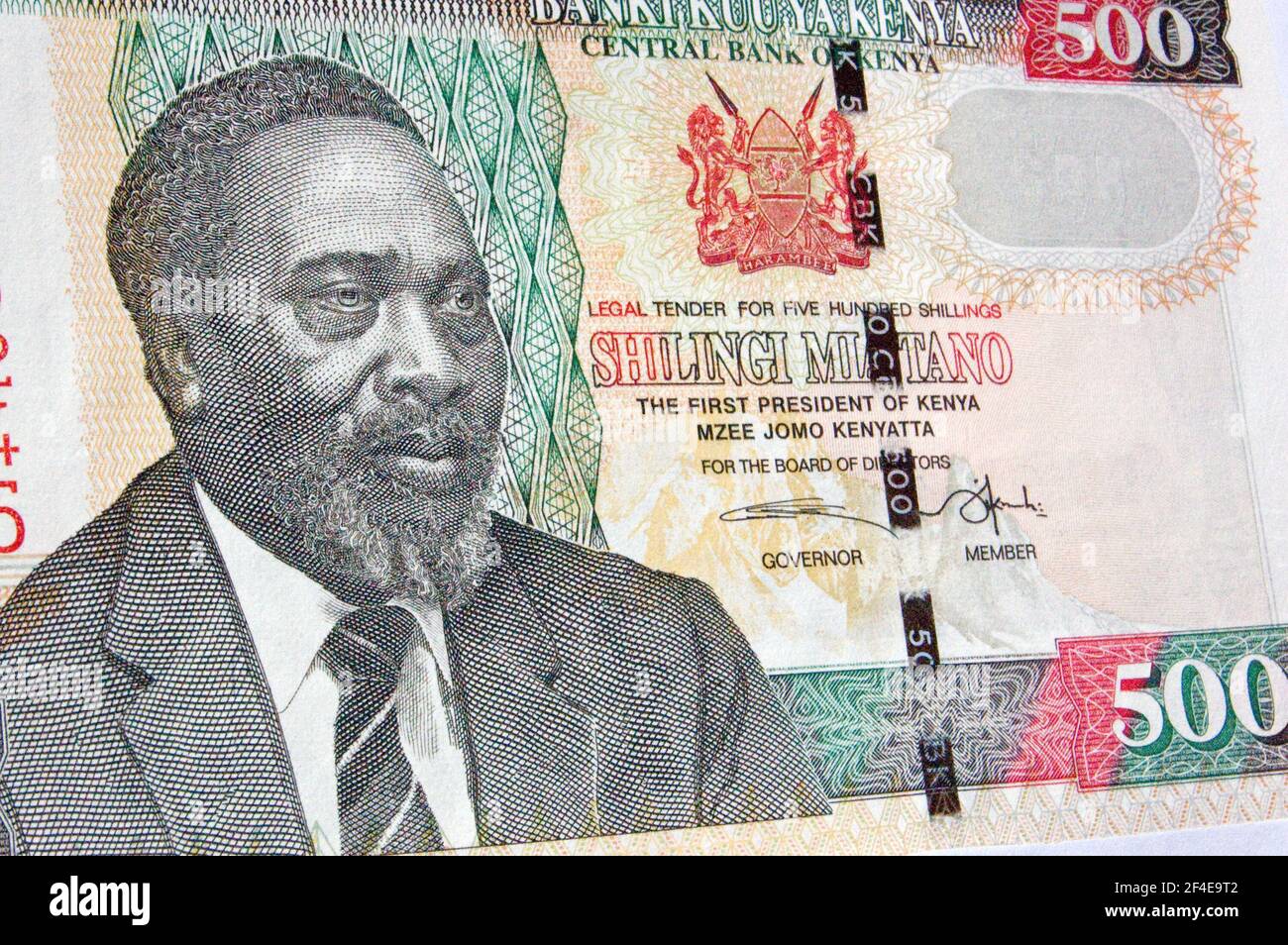 Détail du premier président du Kenya - feu Jomo Kenyatta - sur le devant d'un billet de 500 shilling du Kenya. Banque D'Images