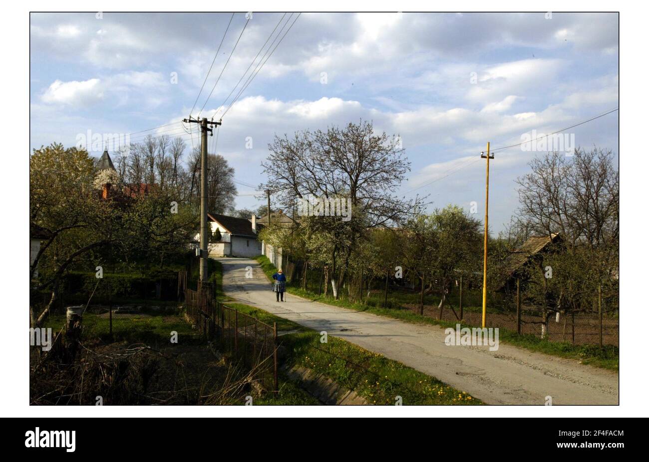 Kecerovce une ville près de la ville de Kosice dans l'est de la Slovaquie. La Slovaquie rejoint l'UE le 1er mai 2004.photo David Sandison 28/4/2004 Banque D'Images