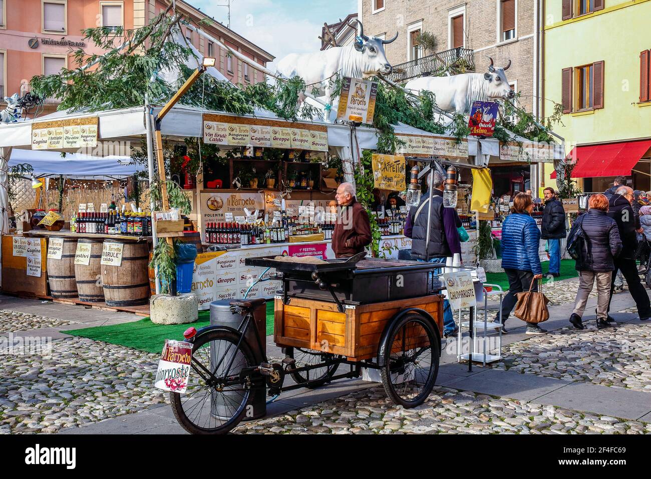 Italie Santarcangelo di Romagna - Fiera di San Martino - Stand gastronomique - Banque D'Images