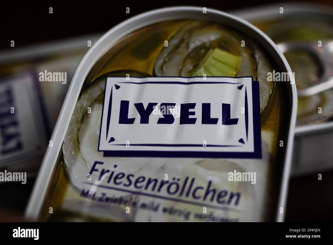 Viersen, Allemagne - 1er mars. 2021: Gros plan des rouleaux isolés de poisson lysell Banque D'Images