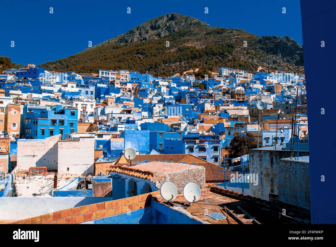 Médina de Chefchaouen, Maroc. Chefchaouen est une ville du nord-ouest du Maroc. C'est le chef-lieu de la province du même nom, et il est indiqué pour cela Banque D'Images