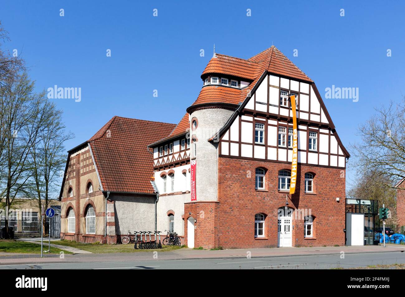 Ancien centre de pompage de la société de services publics, aujourd'hui atelier indépendant de théâtre et de cinéma, Muenster, Westphalie, Rhénanie-du-Nord-Westphalie, Allemagne Banque D'Images