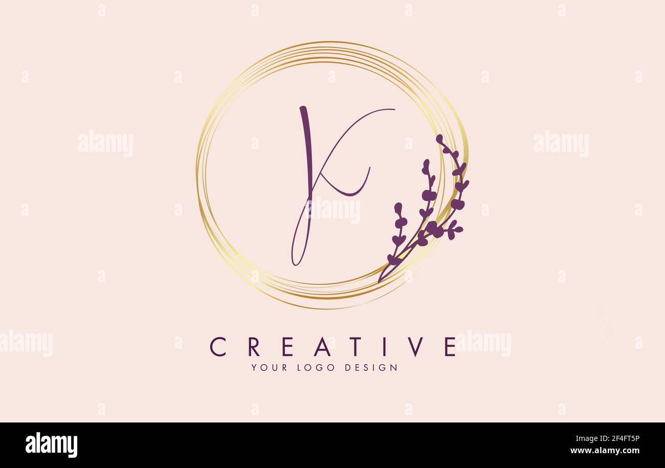 Logo K Letter manuscrit avec cercles dorés et feuilles blanches sur les branches autour. Illustration vectorielle avec lettre K pour la marque personnelle, Illustration de Vecteur
