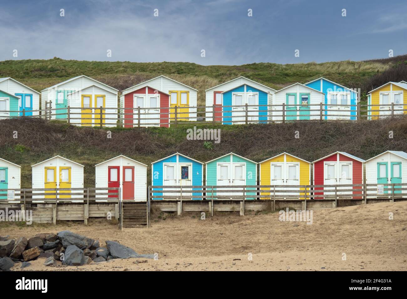 Cabanes de plage à Bude Cornwall. Banque D'Images