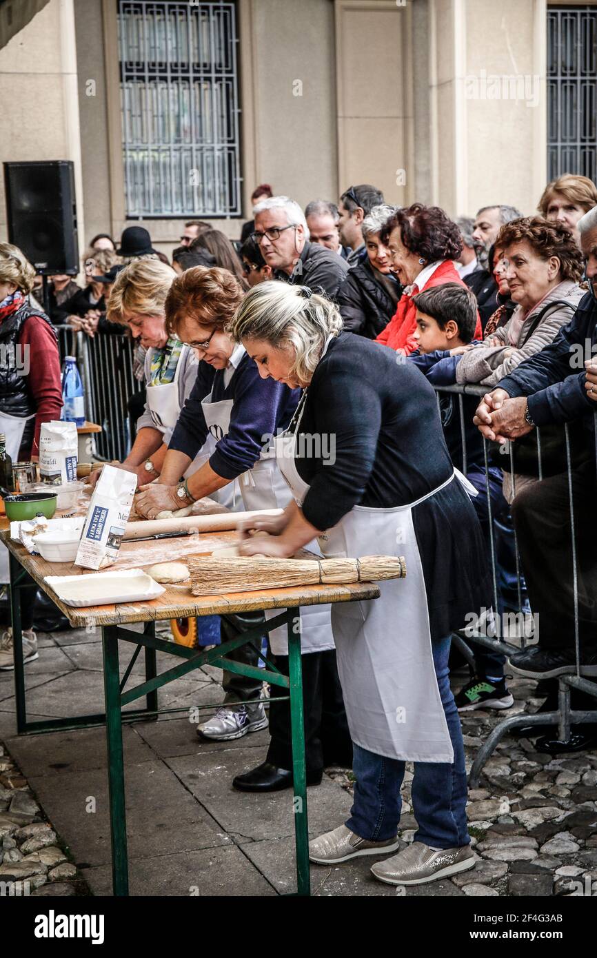 Italie Emilia Romagna - Santarcangelo di Romagna Fiera di San Martino - Palio della Piada XXI édition Banque D'Images