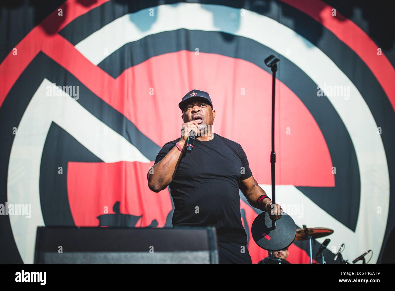 ITALIE, FIRENZE 2017: Chuck D, rappeur/chanteur du super groupe américain de rap/rock prophètes de rage (composé de membres de rage contre la machine, Cypress Hill et public Enemy), en live sur scène. Banque D'Images