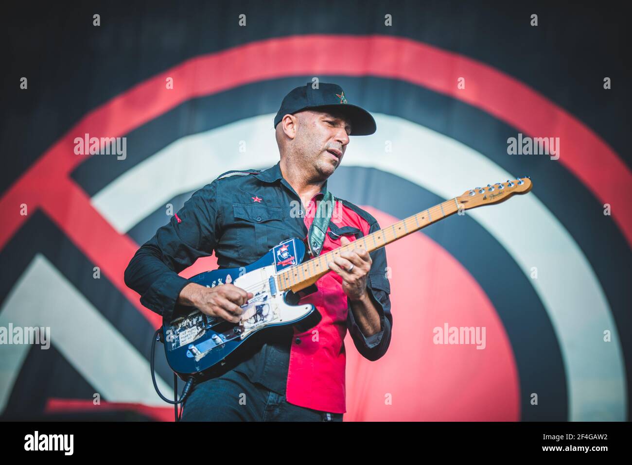 ITALIE, FIRENZE 2017: Tom Morello, guitariste du super groupe américain de rap/rock prophètes de rage (composé de membres de rage contre la machine, Cypress Hill et public Enemy), en live sur scène. Banque D'Images