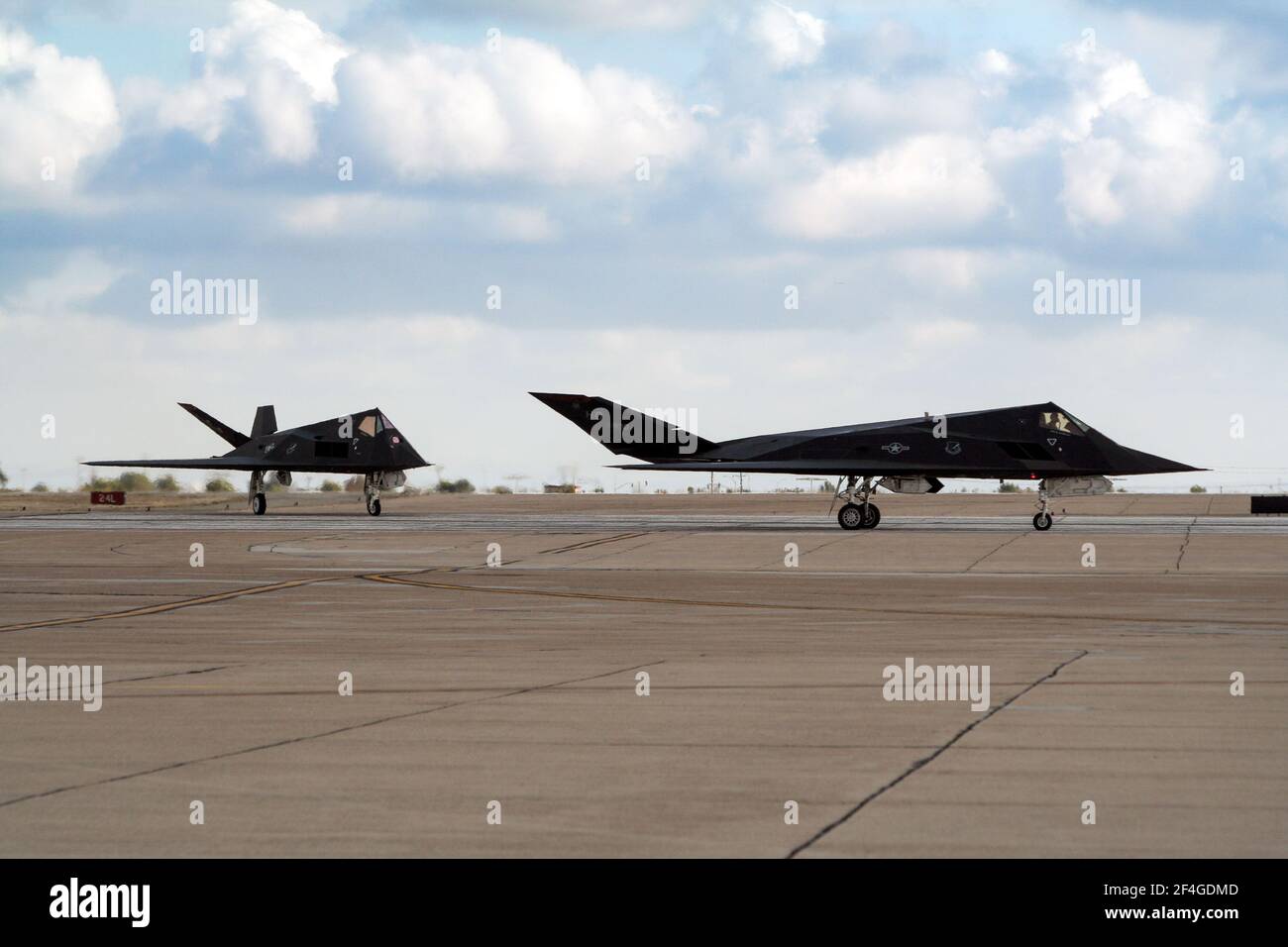 Lockheed F-117 Nighthawk, un bombardier furtif, attaque au sol après l'atterrissage à la base aérienne de Miramar Marine corps. Californie, États-Unis - 15 octobre 2006 Banque D'Images