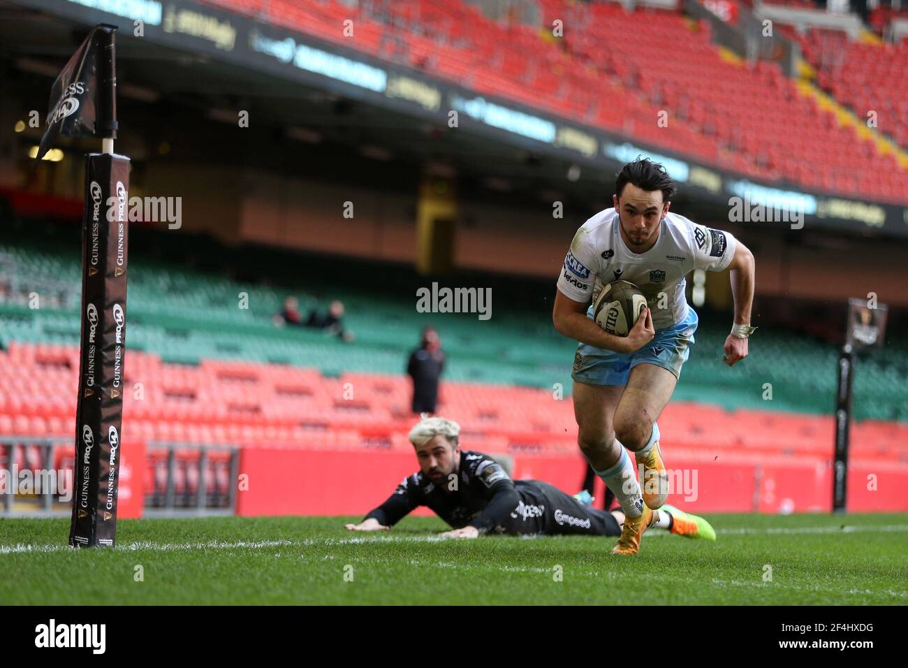 Cardiff, Royaume-Uni. 21 mars 2021. Rufus McLean de Glasgow Warriors marque ses équipes 2ème tentative. Guinness Pro14 Rugby, Dragons v Glasgow Warriors au stade de la Principauté à Cardiff le dimanche 21 mars 2021. photo par Andrew Orchard/Andrew Orchard sports Photography/Alay Live News crédit: Andrew Orchard sports Photography/Alay Live News Banque D'Images