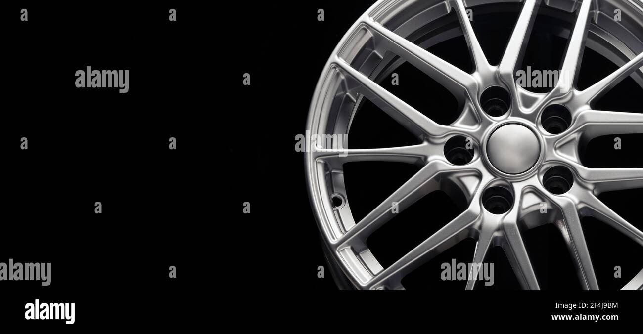 roue, rayons et jante en alliage léger sport, vue avant, espace de copie. Banque D'Images