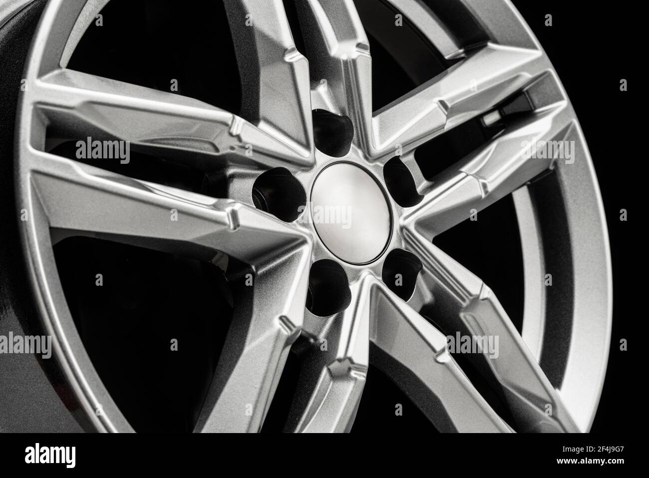 nouveau gros plan sur les jantes en alliage, réglage automatique. Banque D'Images