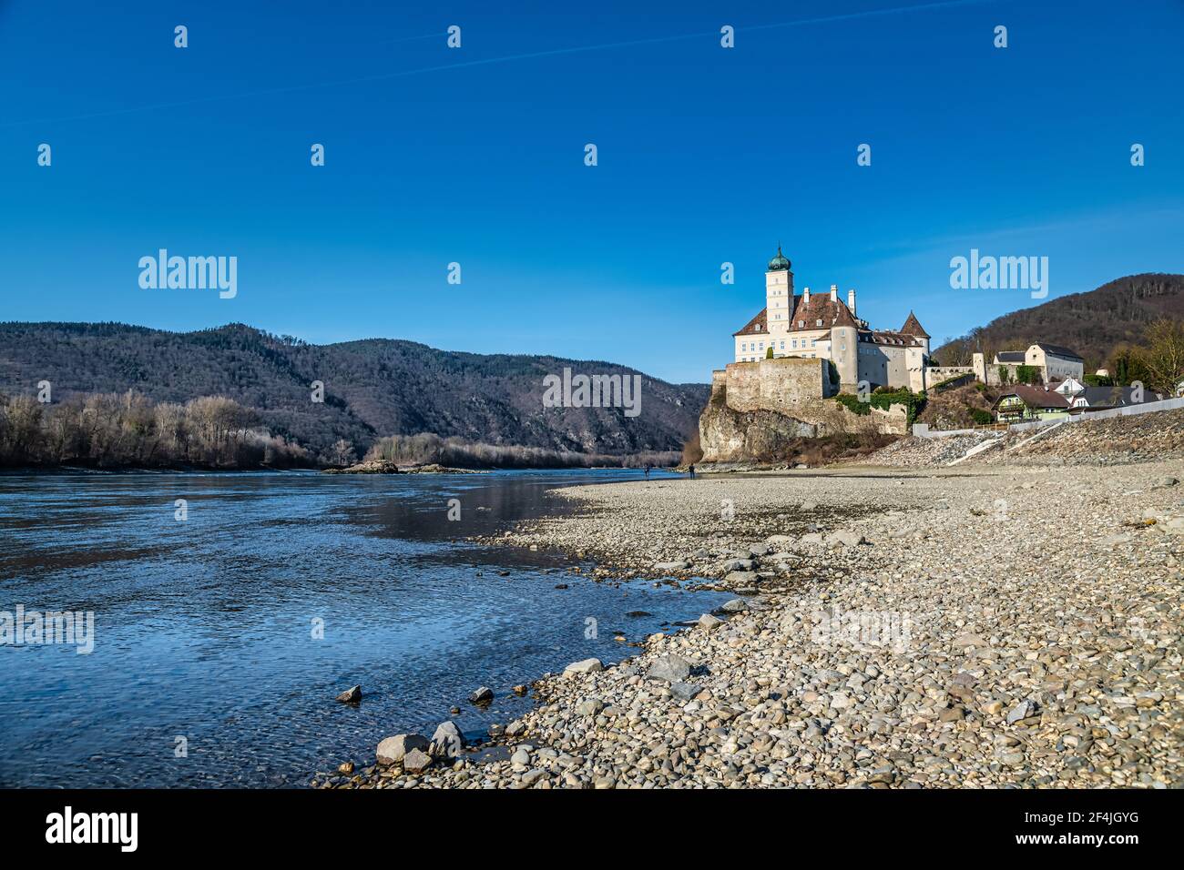 Château de Schoenbuehel sur le Danube près de Melk, Autriche Banque D'Images Château de Schoenbuehel sur le Danube près de Melk, Autriche Banque D'Images