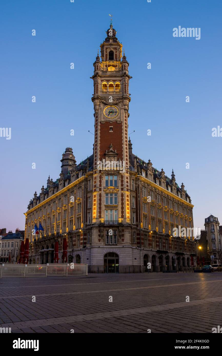 Lille, lever du soleil sur le beffroi, Flandre française Banque D'Images