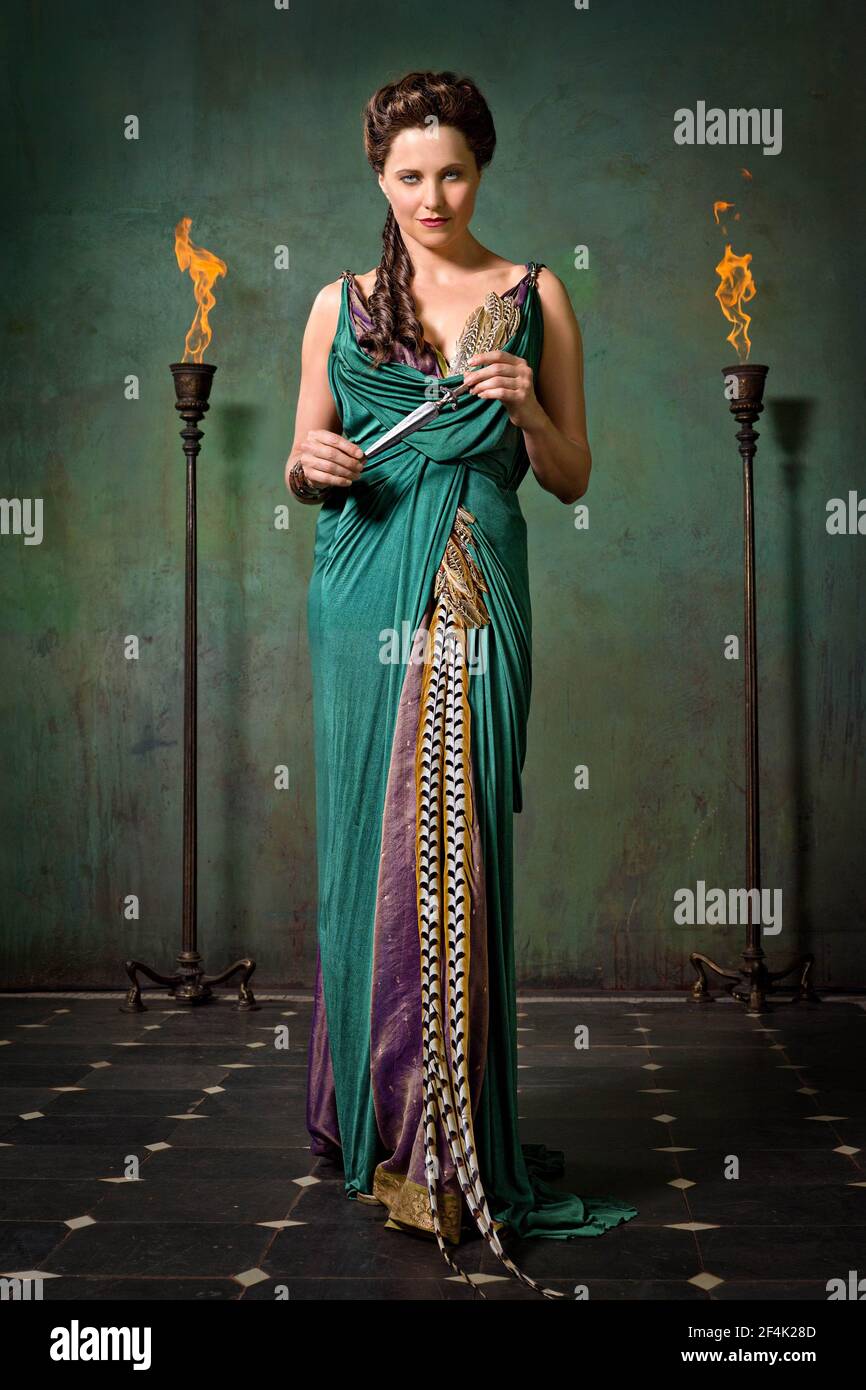 LUCY LARCHLESS DANS SPARTACUS: SANG ET SABLE (2010). Copyright : usage éditorial uniquement. Aucune couverture de merchandising ou de livre. Il s'agit d'un document distribué publiquement. Droits d'accès uniquement, aucune licence de copyright fournie. Uniquement à reproduire en même temps que la promotion de ce film. Crédit : STARZ MEDIA / Album Banque D'Images
