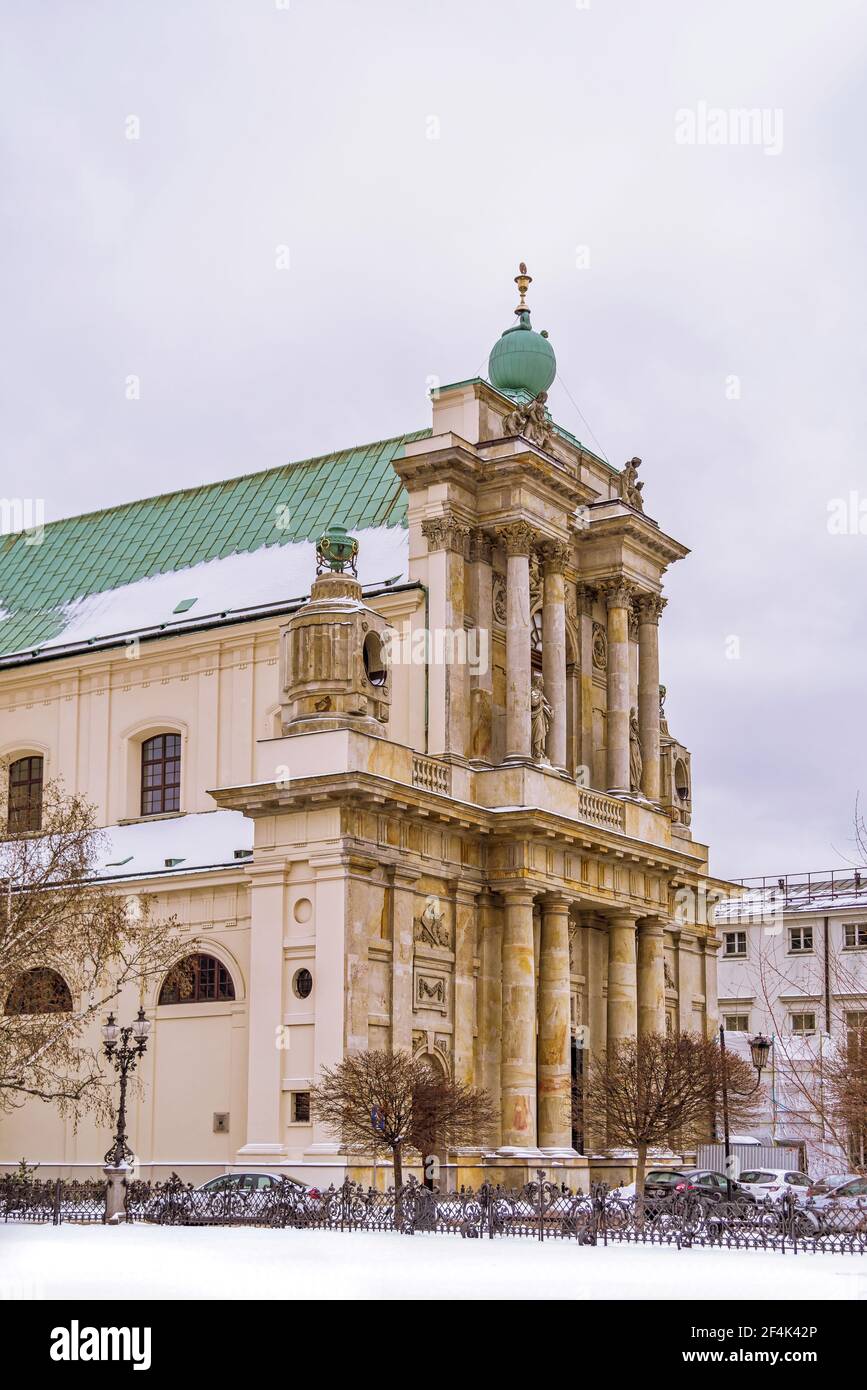 Pologne, Varsovie : vue de l'Église de l'Assomption de la Vierge Marie et de Saint-Joseph communément connue à Varsovie comme l'Église carmélite. Banque D'Images