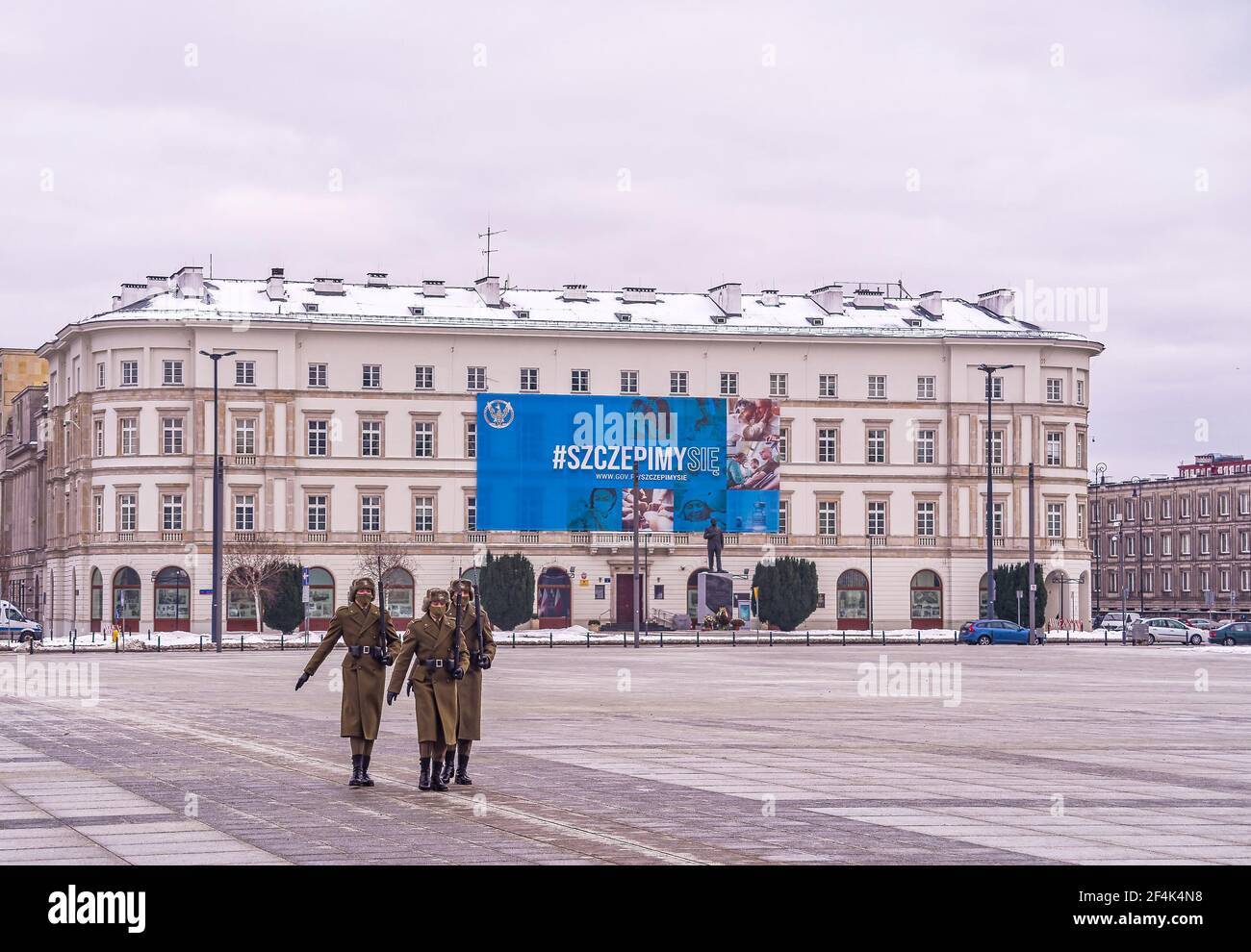 Pologne, Varsovie : cérémonie de la relève de la garde à la tombe du soldat inconnu. Banque D'Images