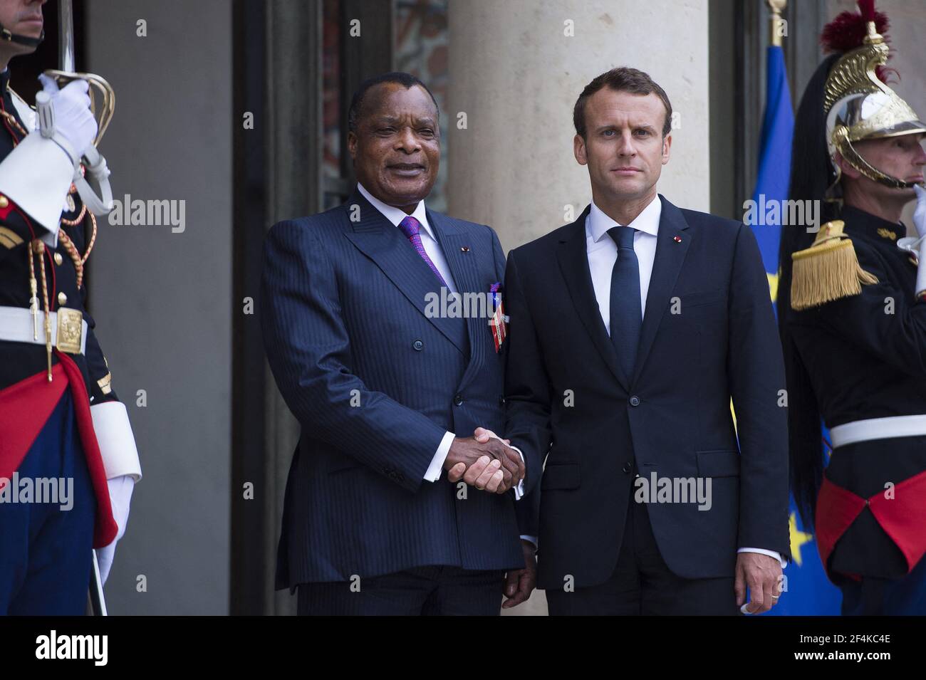 Photo du dossier datée du 29 mai 2018, du président français Emmanuel Macron et du président de la République du Congo Denis Sassou Nguesso à l'Elysée Palace de Paris, France. - l'adversaire congolais Guy-Brice Parfait Kolelas, 60 ans, est mort de Covid-19 lors de son évacuation médicale en France. Il était le principal rival de Denis Sassou Nguesso lors de l'élection présidentielle qui s'est tenue le dimanche 21 mars au Congo-Brazzaville. Photo par Eliot Blondt/ABACAPRESS.COM Banque D'Images