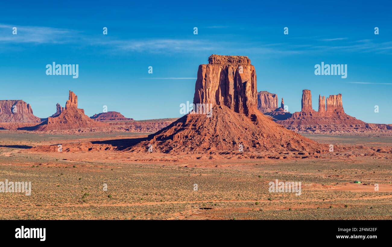 Vue panoramique de Monument Valley le matin, Arizona Banque D'Images