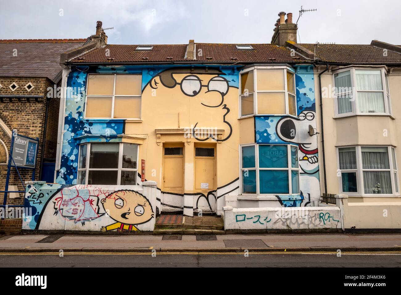 Brighton, le 20 février 2021: Une maison peinte d'après le style de l'émission de télévision américaine Family Guy Banque D'Images