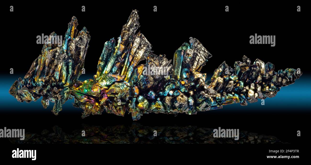 Le vanadium est un élément chimique dont le symbole est V et le numéro atomique est 23. Banque D'Images