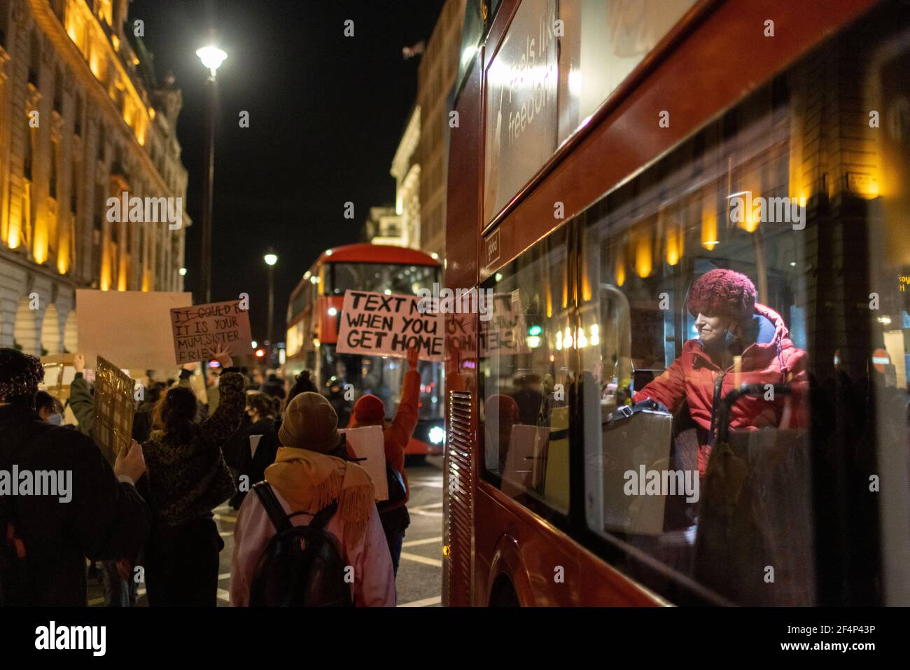 Protestation contre le nouveau projet de loi et l'oppression des femmes, Westminster, Londres, 16 mars 2021 Banque D'Images