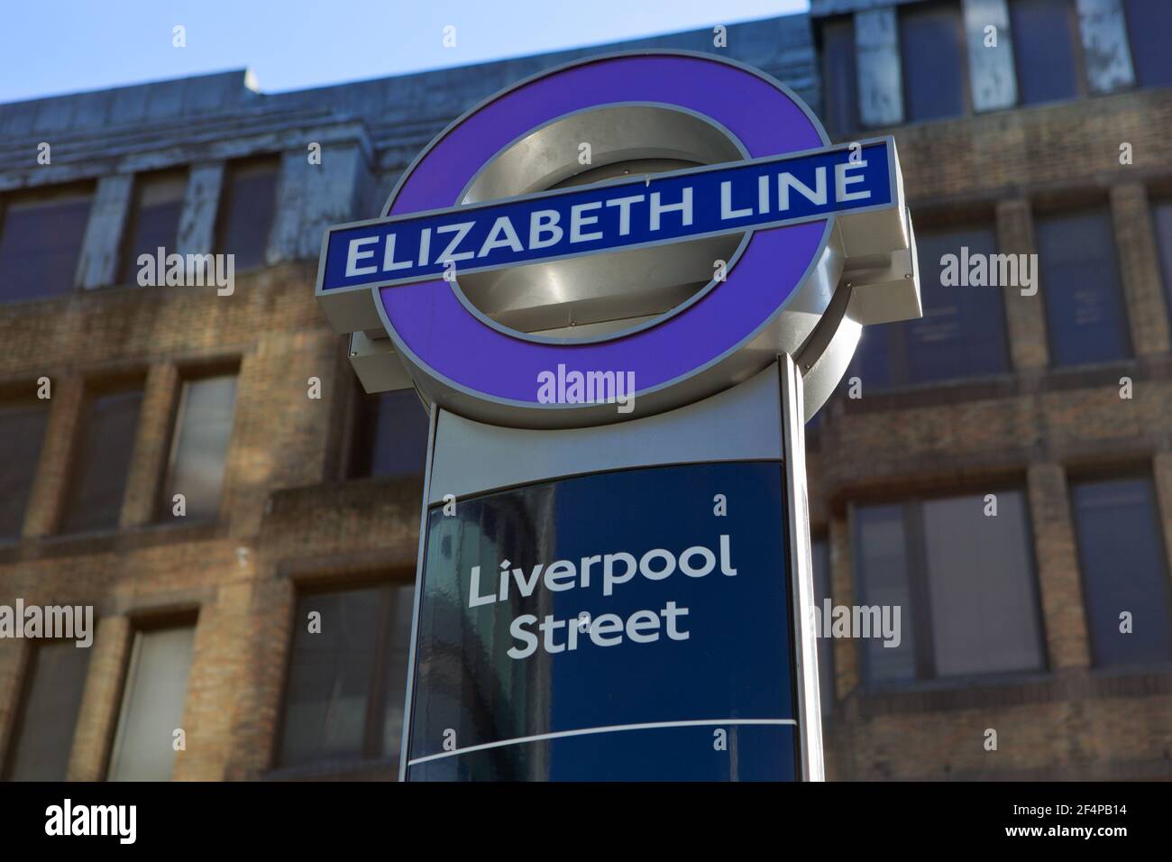 Londres *UK(, 22 mars 2021: À l'origine, l'achèvement est prévu en 2018 la ligne - Crossrail - Elizabeth est toujours en construction en 2021. Banque D'Images