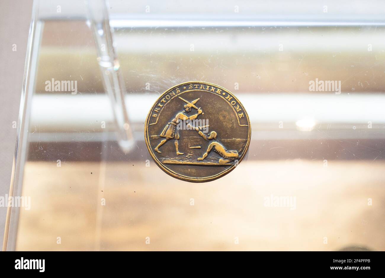 Médaille de bronze faisant allusion au traité d'El Pardo, 1739. Museo Naval. Madrid Banque D'Images