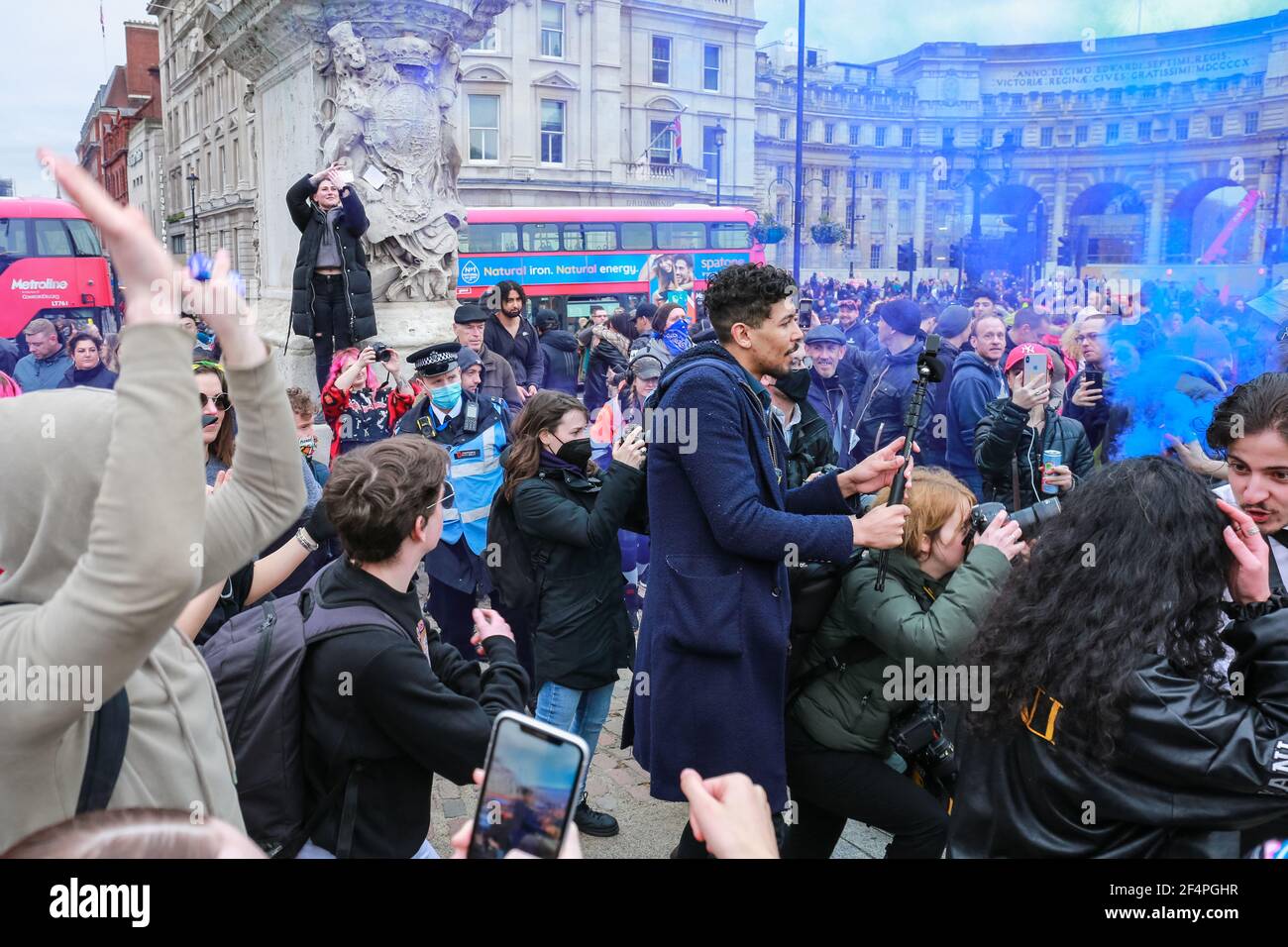Londres, Royaume-Uni. 20 mars 2021. Manifestation anti-verrouillage à Trafalgar Square, dans le centre de Londres. Crédit: Waldemar Sikora Banque D'Images