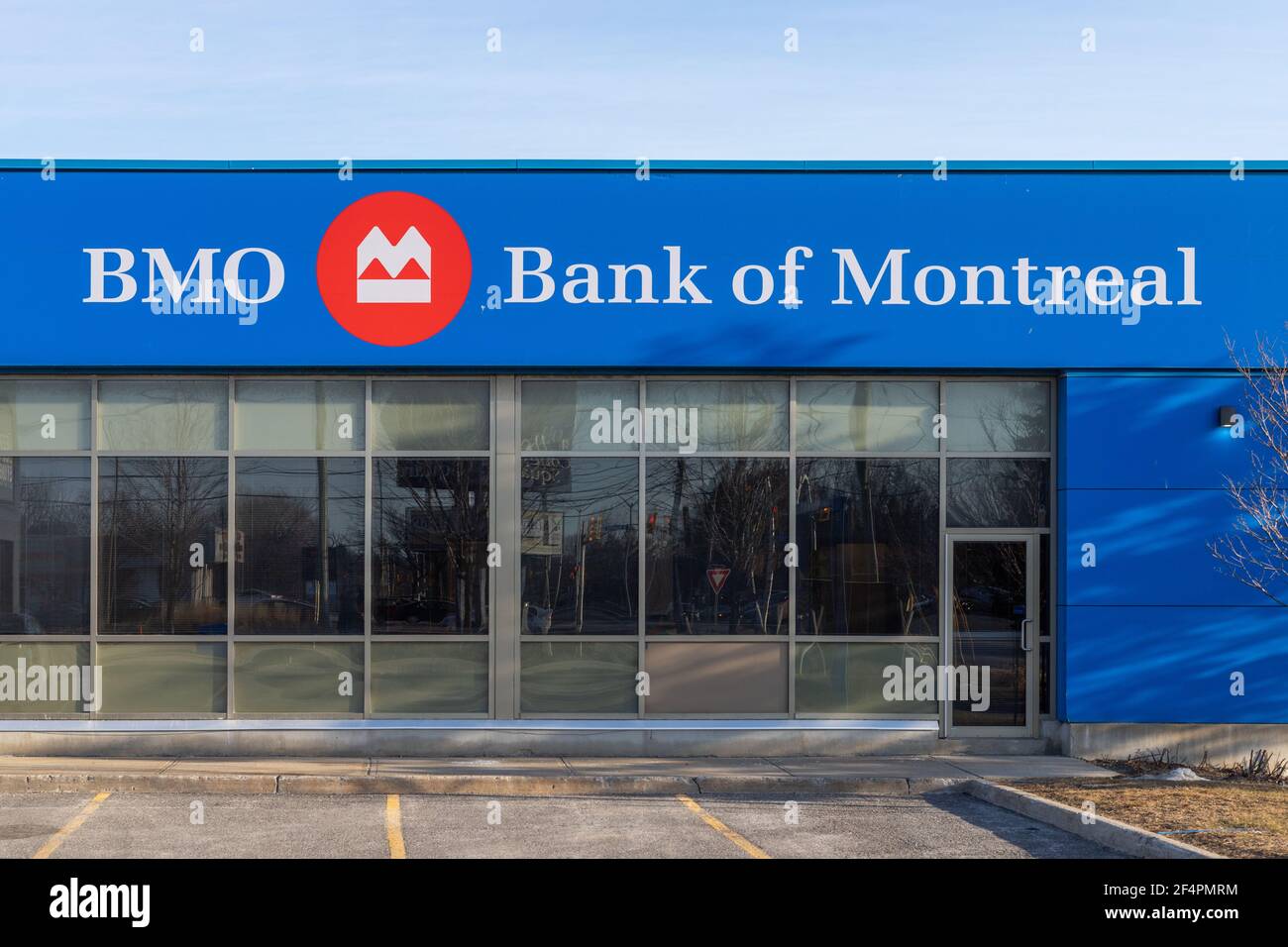 Ottawa, Canada - le 19 mars 2021 : BMO, immeuble de la Banque de Montréal Banque D'Images